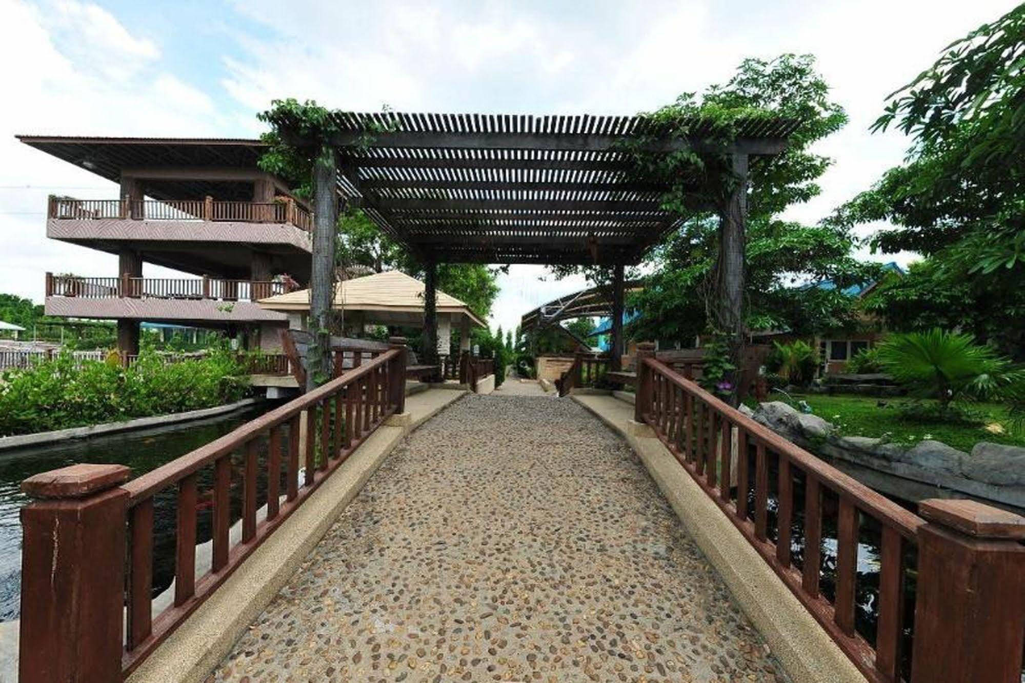 Chart Trip Resort Nakhon Ratchasima Exterior photo