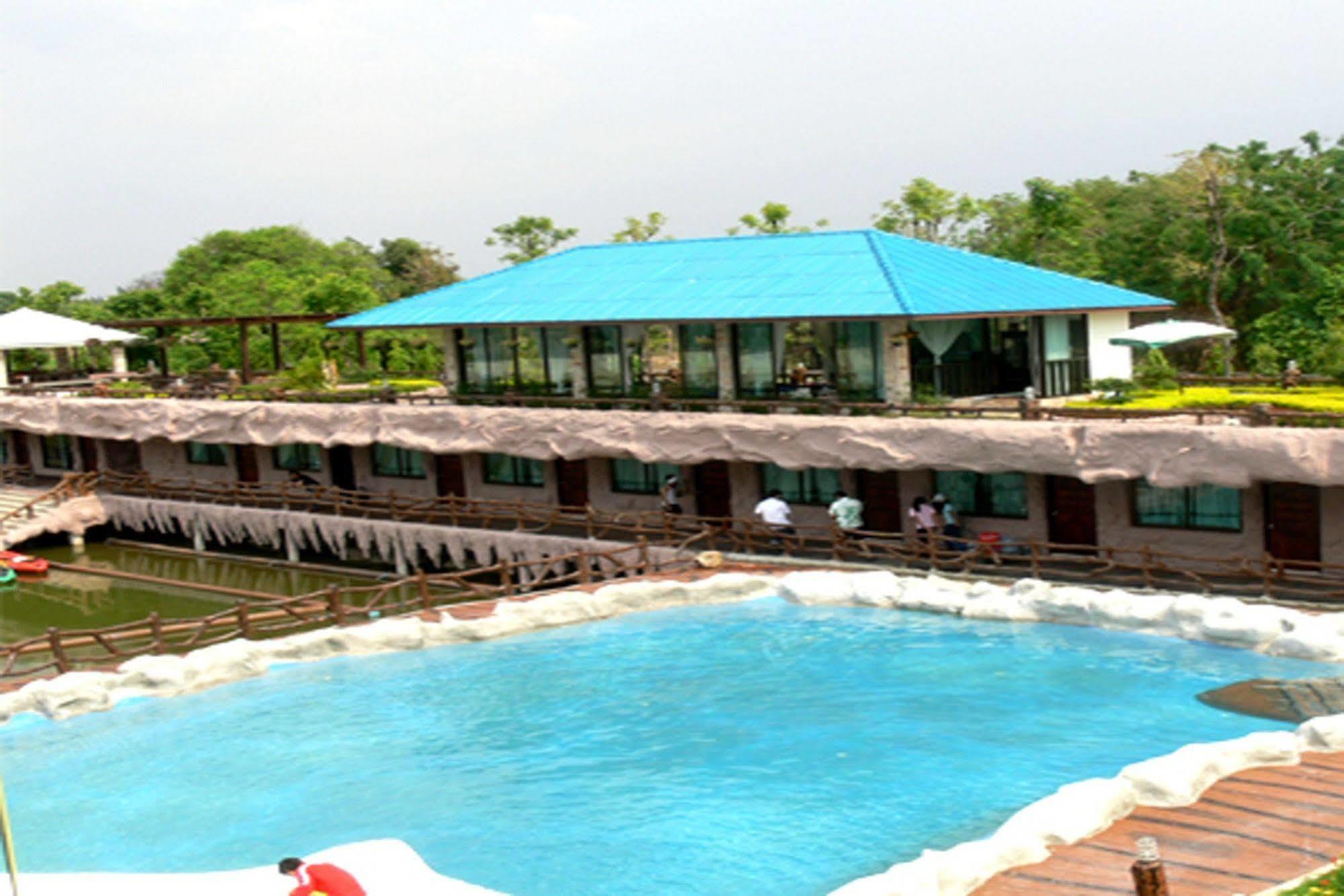 Chart Trip Resort Nakhon Ratchasima Exterior photo