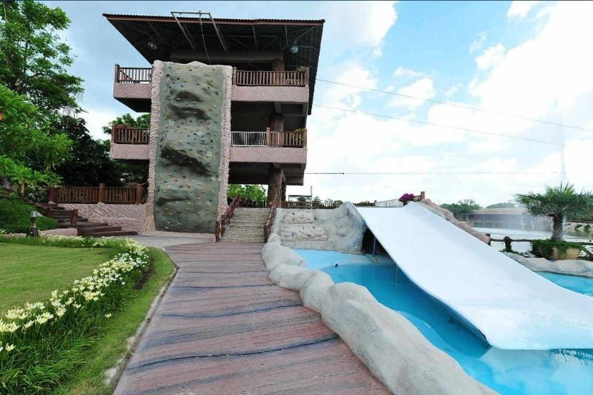 Chart Trip Resort Nakhon Ratchasima Exterior photo