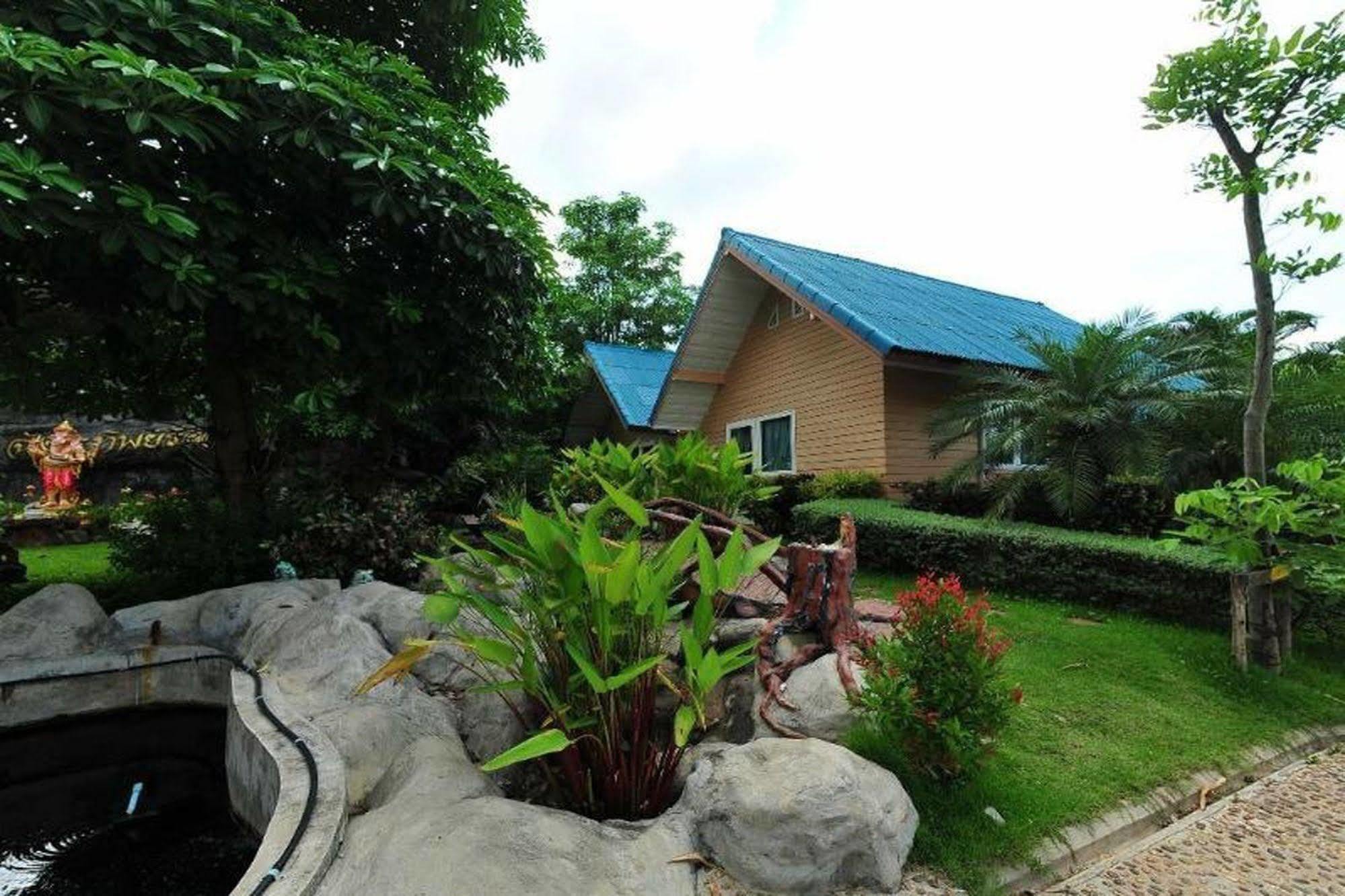 Chart Trip Resort Nakhon Ratchasima Exterior photo